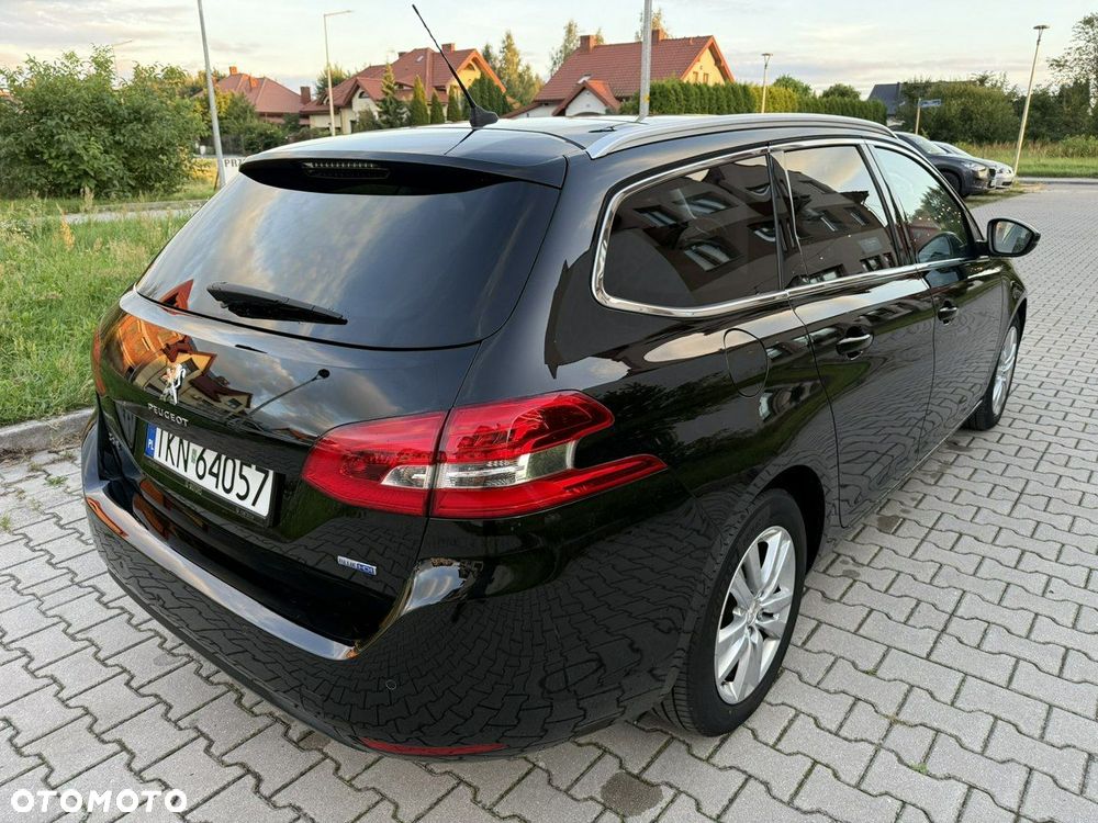 Peugeot 308 1.6 BlueHDi Allure S&S - 4