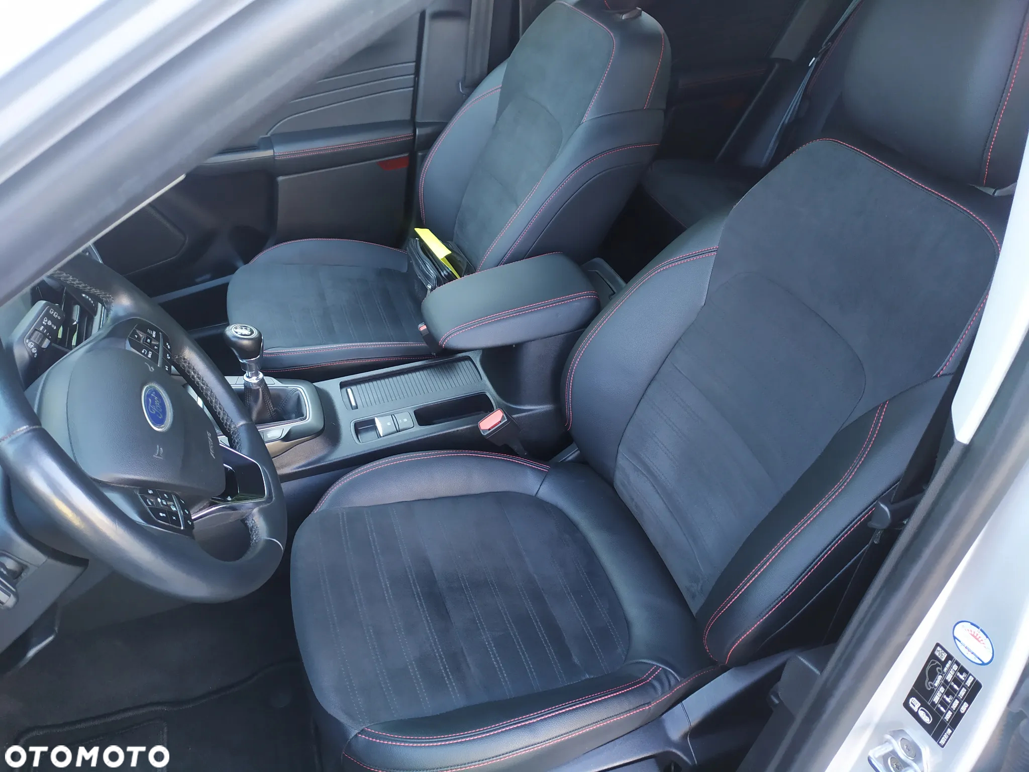 Ford Kuga 2.0 EcoBlue Hybrid TITANIUM X - 24