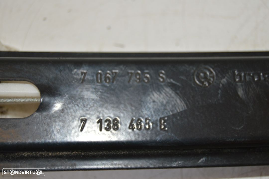MOTOR SISTEMA ELEVADOR VIDROS FRENTE FRONTAL ESQUERDO 7138465 0130822224 BMW SERIE 1 E87 - 3