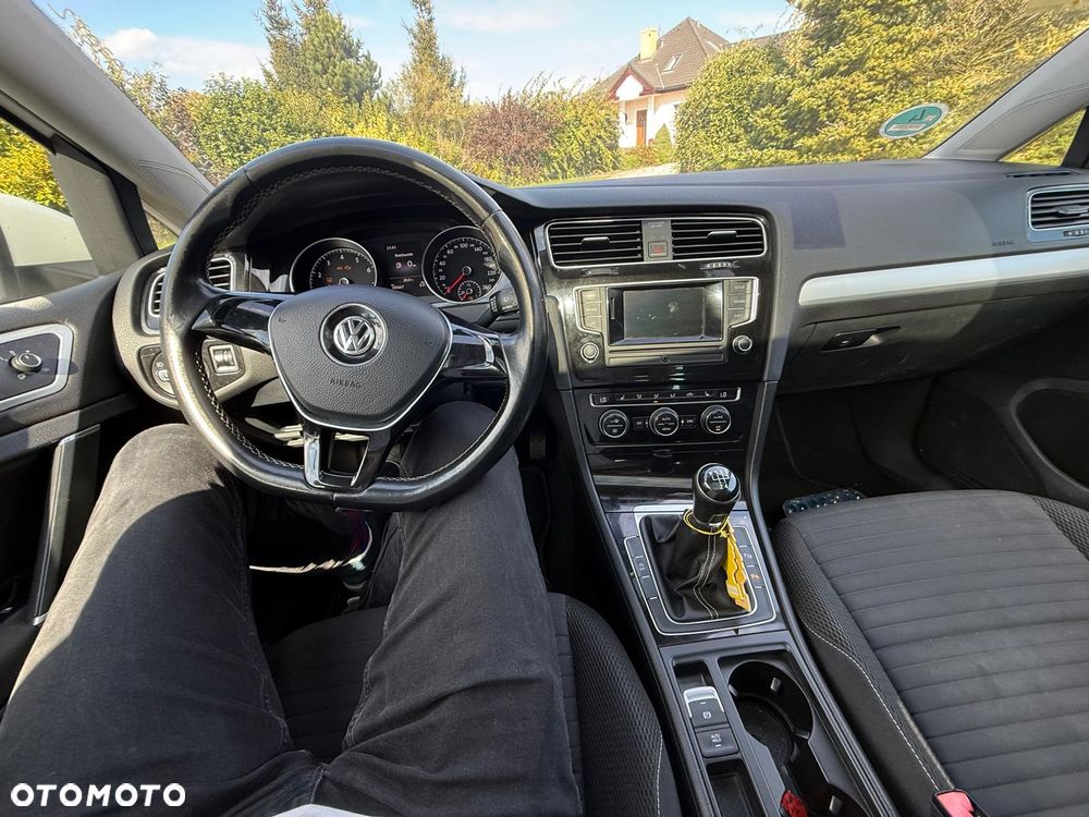 Volkswagen Golf - 19