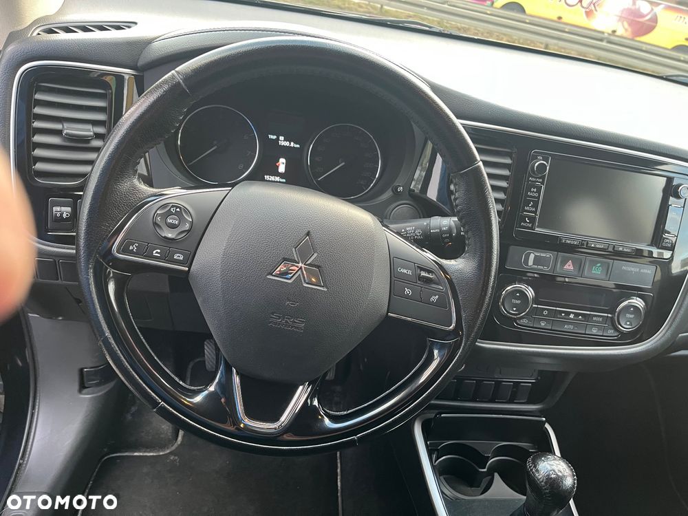 Mitsubishi Outlander - 7