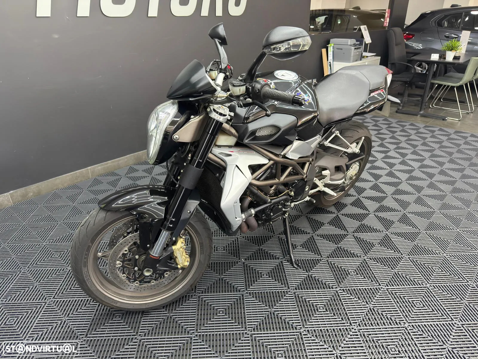 MV Agusta Brutale BRUTALE - 3