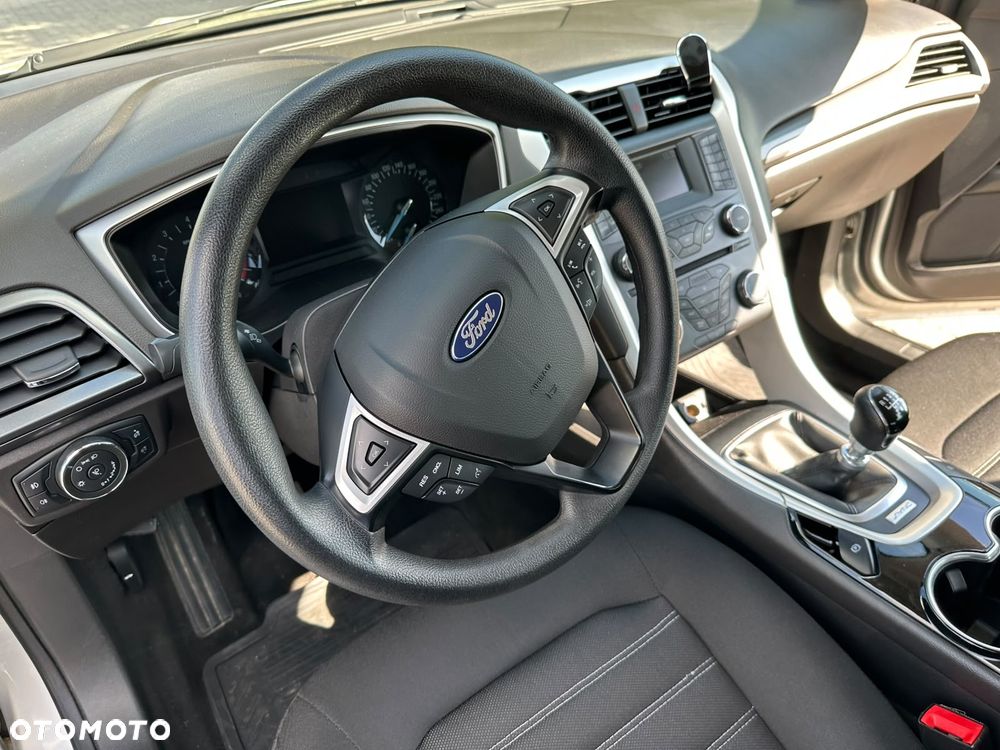 Ford Mondeo 1.5 EcoBoost Ambiente - 9