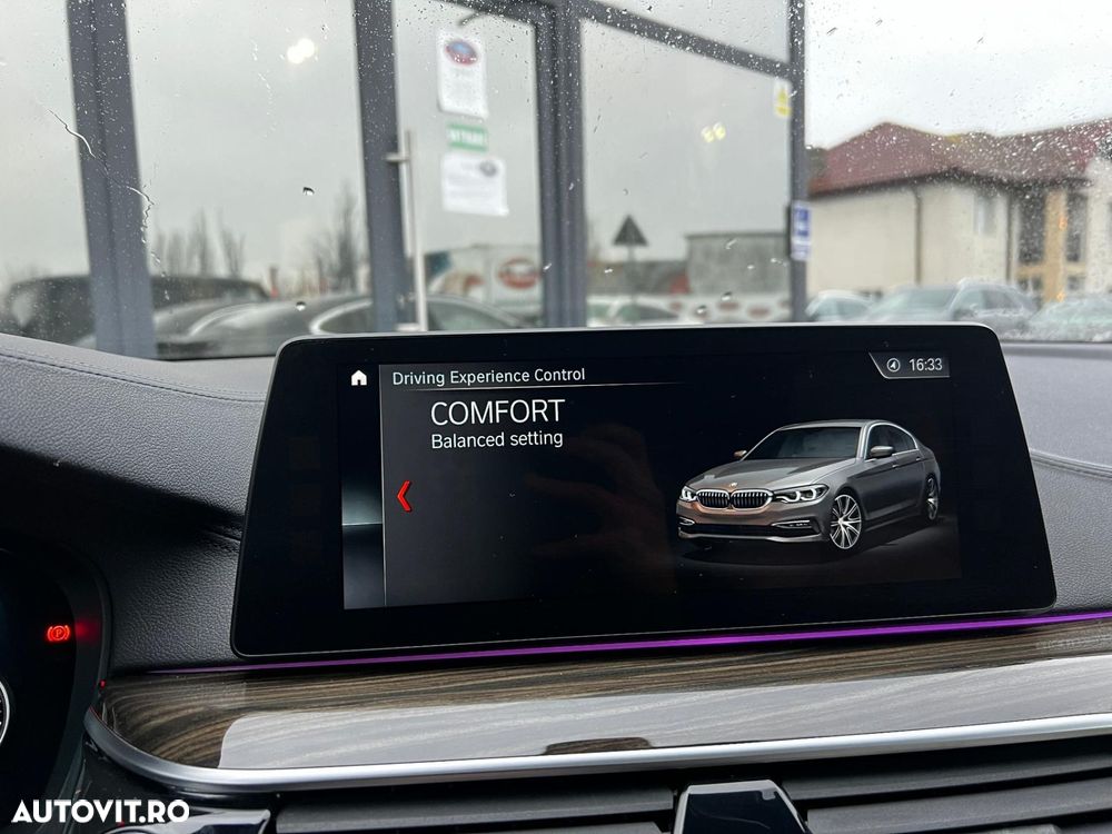 BMW Seria 5 520d xDrive AT - 25