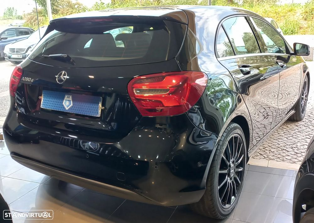 Mercedes-Benz A 180 d Urban - 5