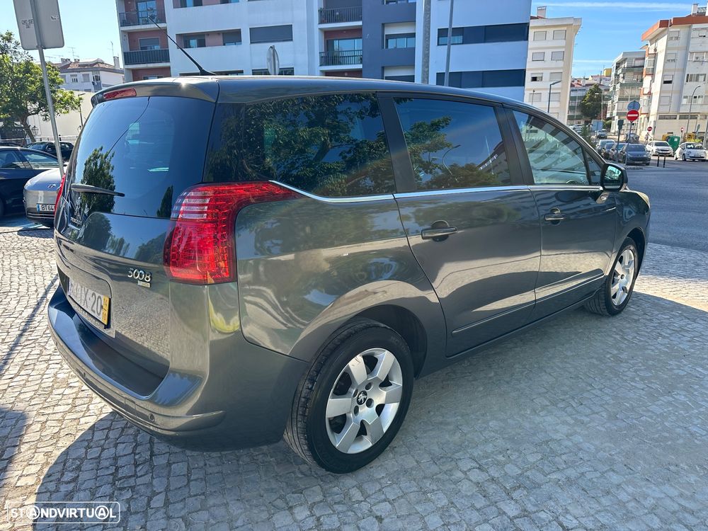 Peugeot 5008 1.6 E-HDi 7L Allure 2-Tronic - 2