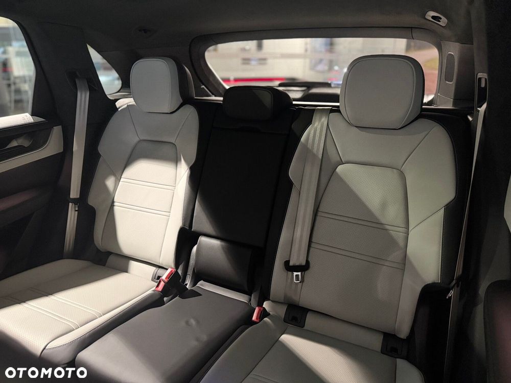 Porsche Cayenne - 34