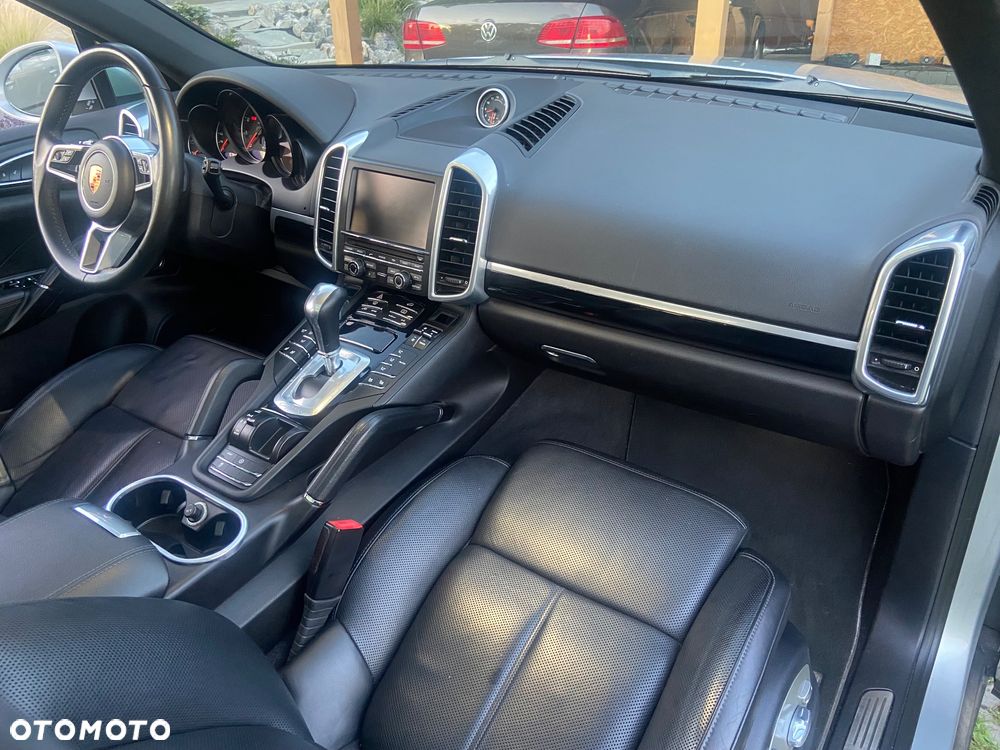 Porsche Cayenne - 14