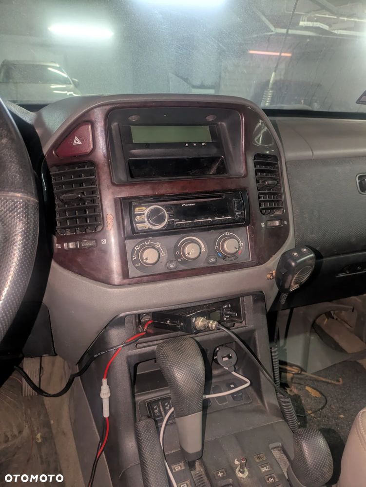 Mitsubishi Pajero 3.2 DID 7os - 12
