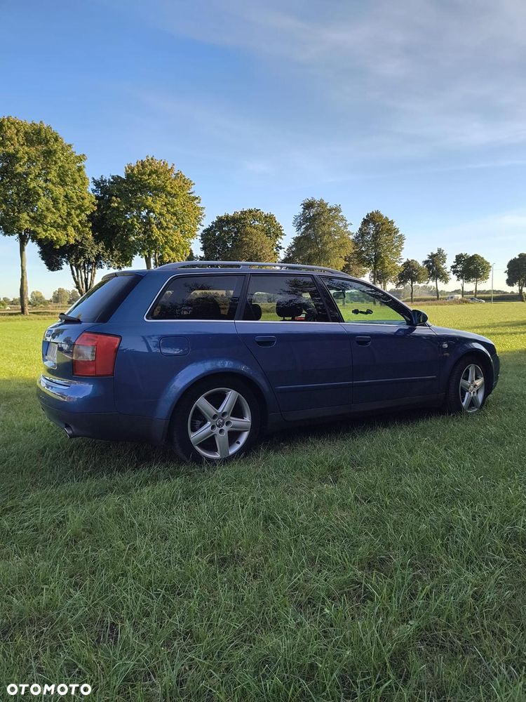 Audi A4 Avant - 22