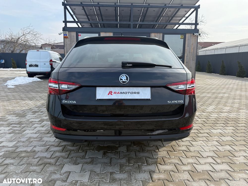 Skoda Superb 2.0 TDI DSG Active - 9