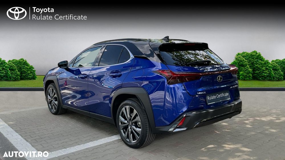 Lexus UX 300h AWD CVT HEV Business - 3