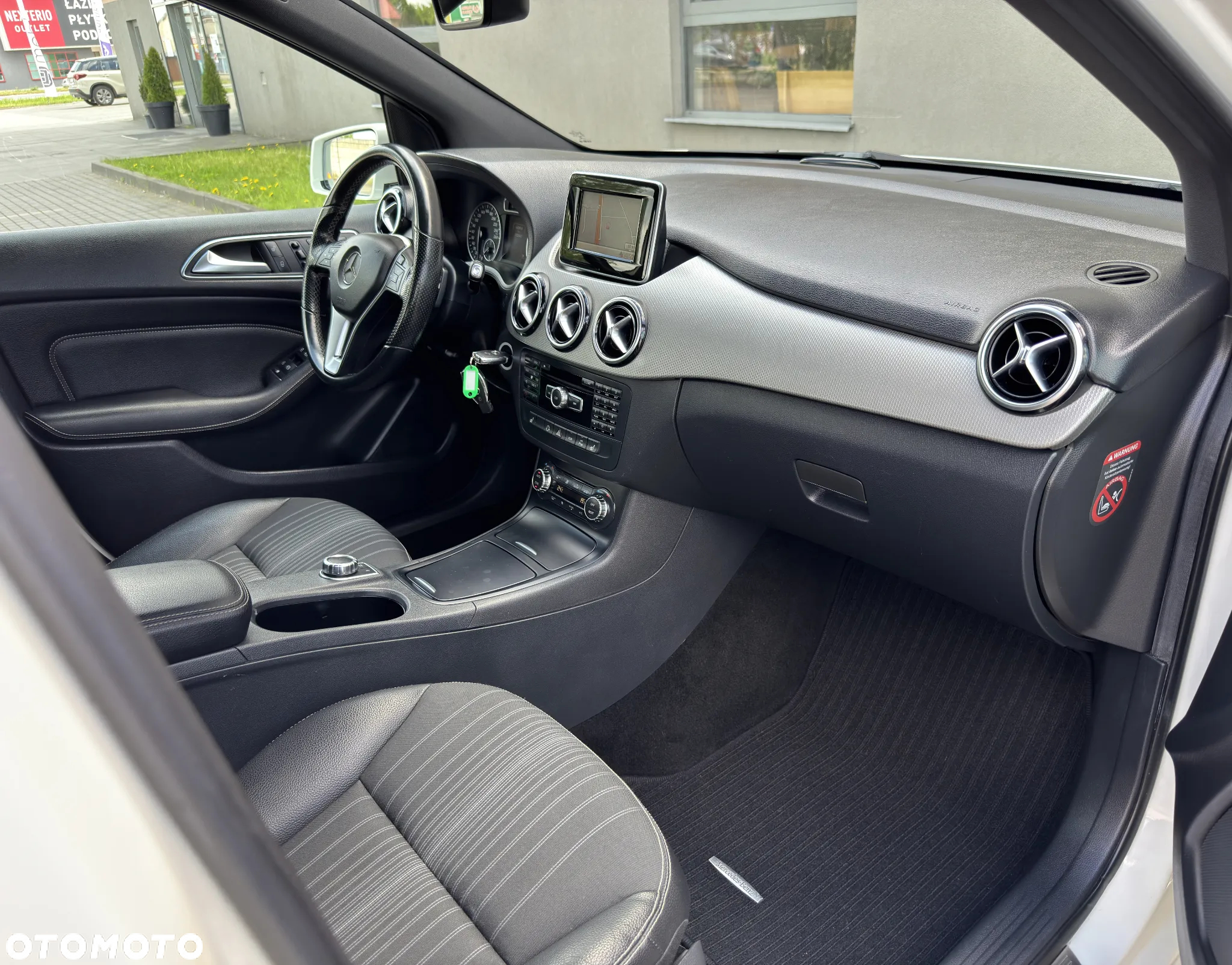 Mercedes-Benz Klasa B 220 4Matic 7G-DCT - 35