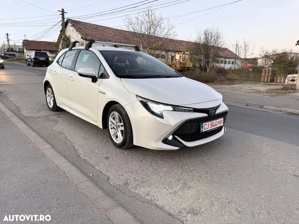 Toyota Corolla ver-1-8-hsd-dynamic - 9