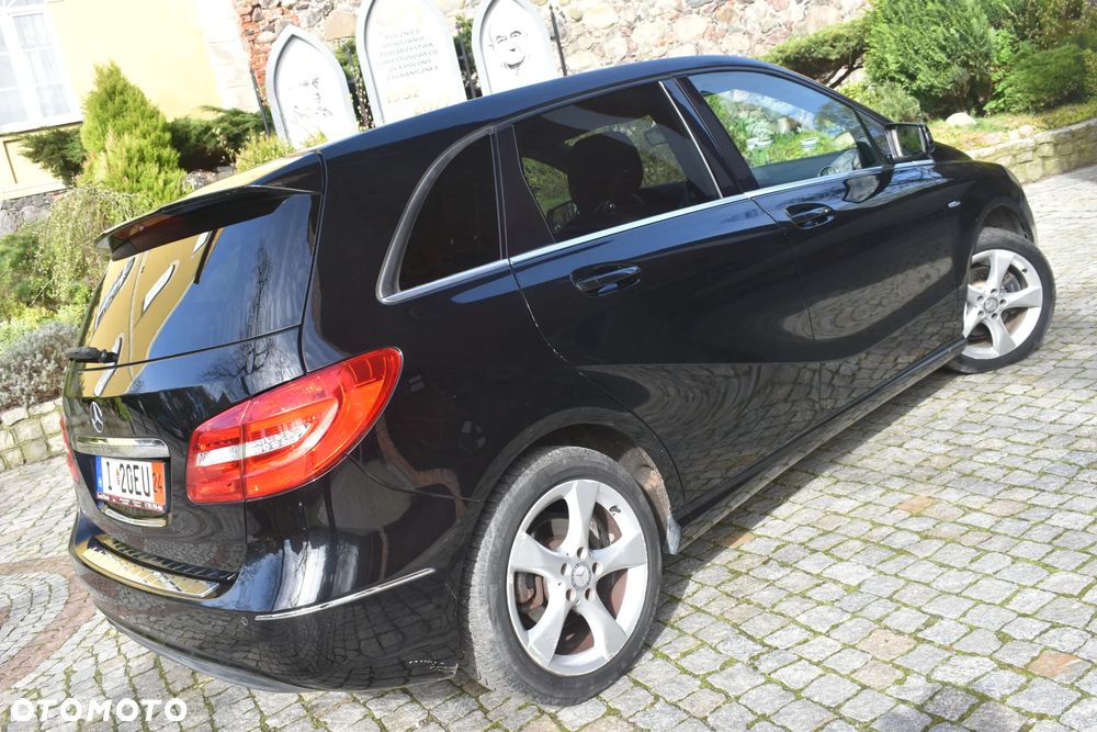 Mercedes-Benz Klasa B 180 (BlueEFFICIENCY) - 4