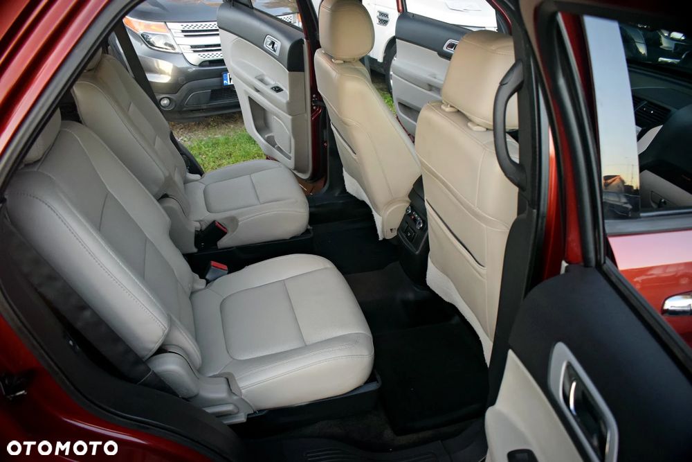 Ford Explorer EcoBoost Plug-in Hybrid PLATINUM - 36
