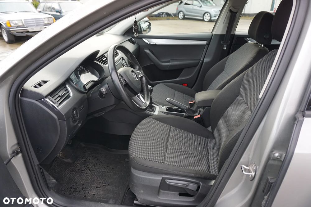Skoda Octavia - 8