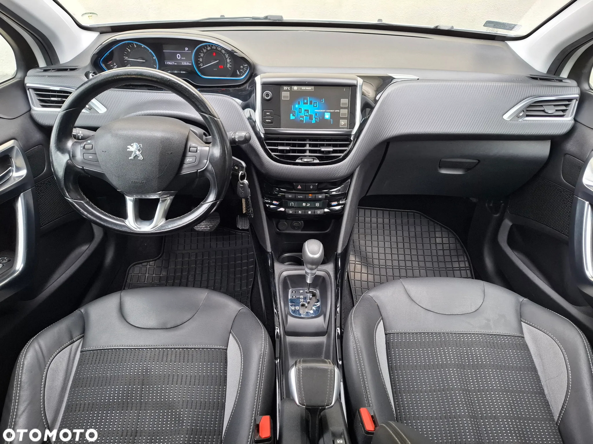 Peugeot 2008 1.2 Pure Tech Allure S&S EAT6 - 29