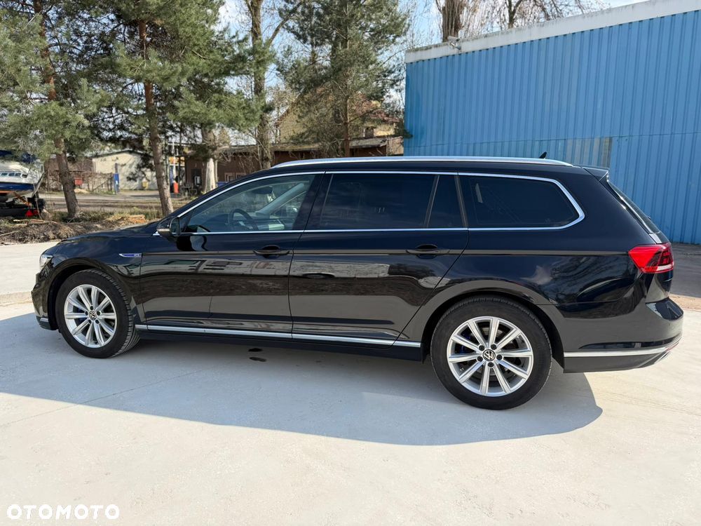 Volkswagen Passat - 15