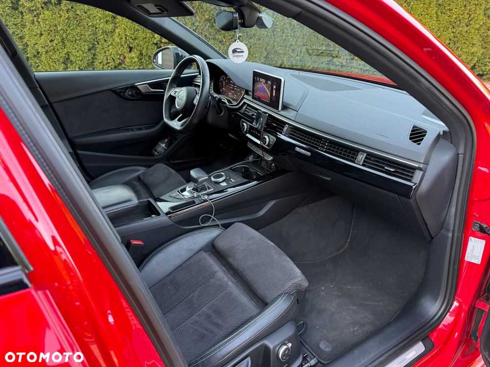 Audi A4 Avant 45 TDI quattro tiptronic S line - 38