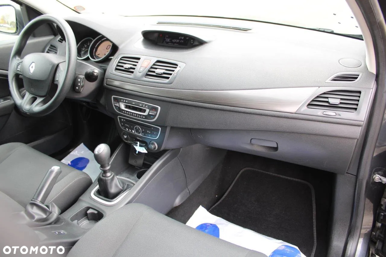 Renault Megane 1.6 16V 110 LIMITED - 18
