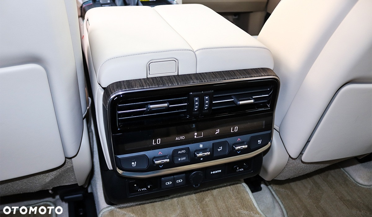 Toyota Land Cruiser - 28