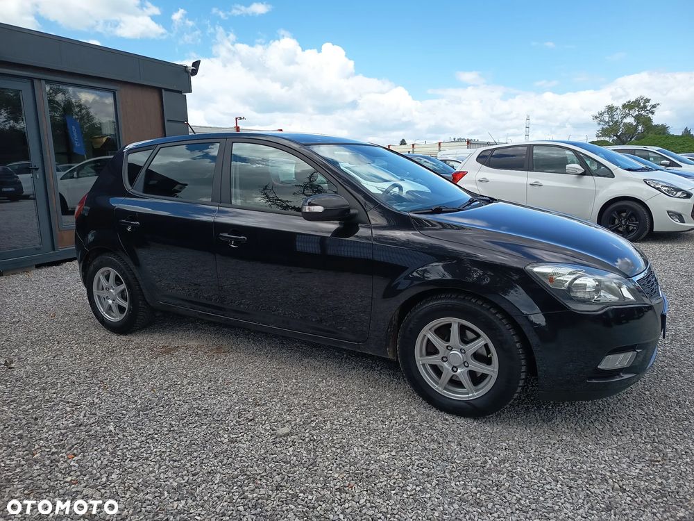Kia Ceed 1.4 L Euro2012 - 11
