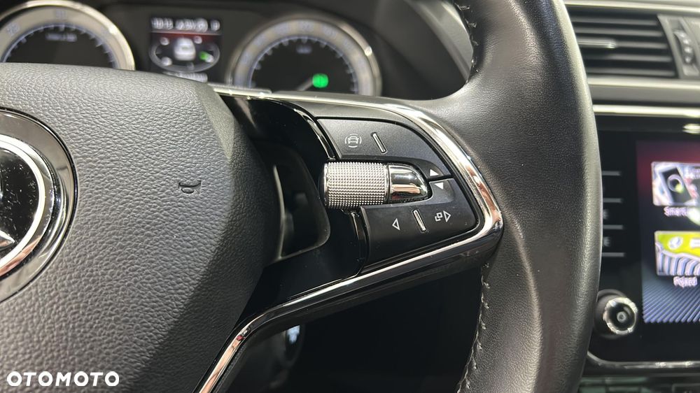 Skoda Superb 2.0 TDI SCR Style DSG - 23