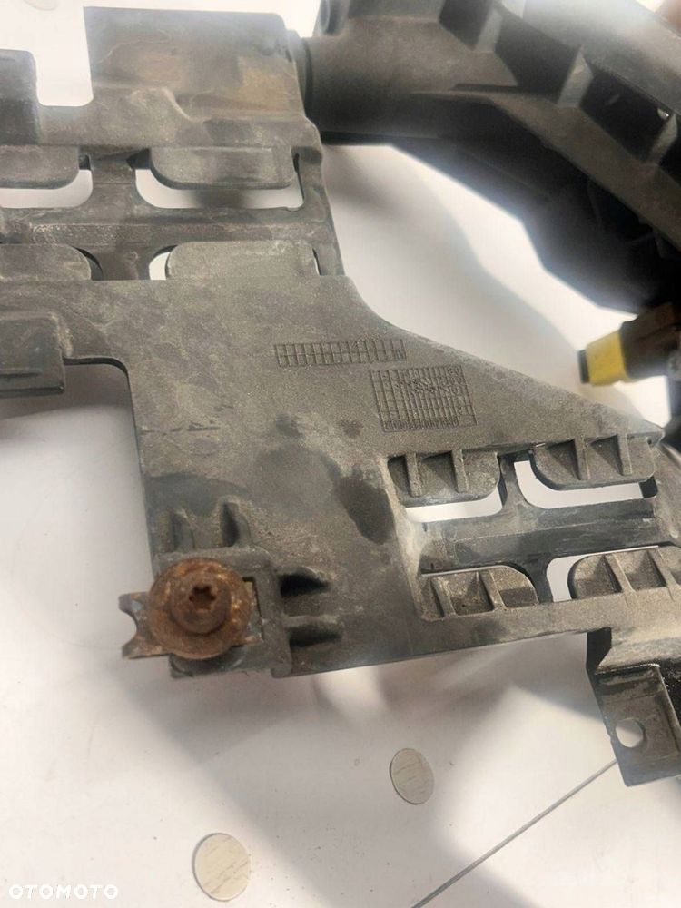 8R0 805 607 Uchwyt / Mocowanie lampy przedniej ŚLIZG LAMPY Audi Q5 SQ5 2011 - 4