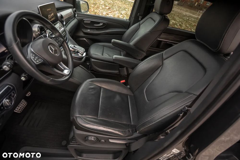 Mercedes-Benz Klasa V 300 d lang 9G-TRONIC Avantgarde Edition Edition 19 - 17