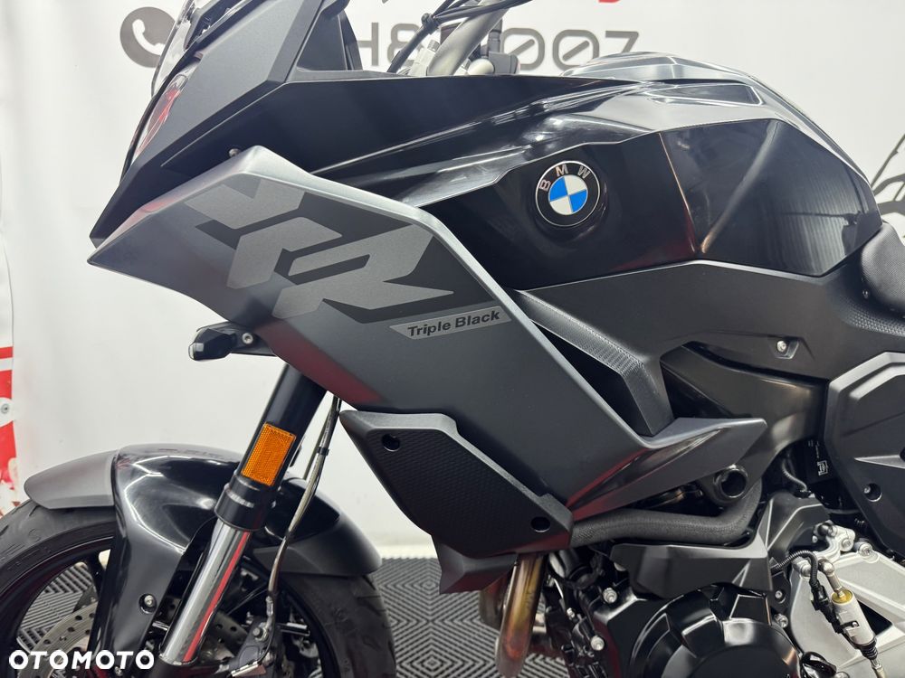 BMW XR - 12