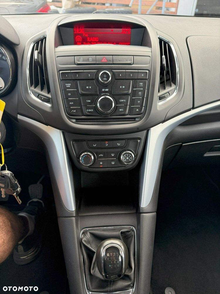 Opel Zafira - 21