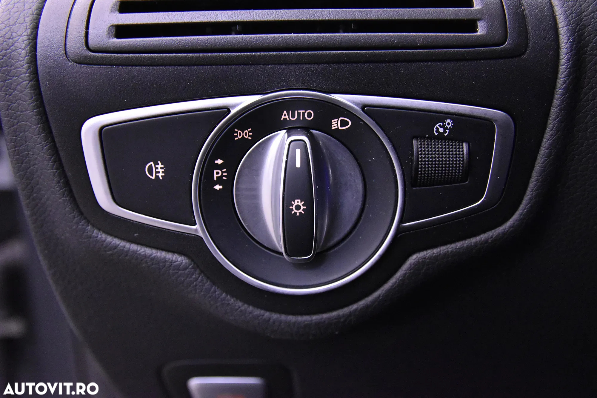Mercedes-Benz GLC Coupe 220 d 4Matic 9G-TRONIC AMG Line - 15