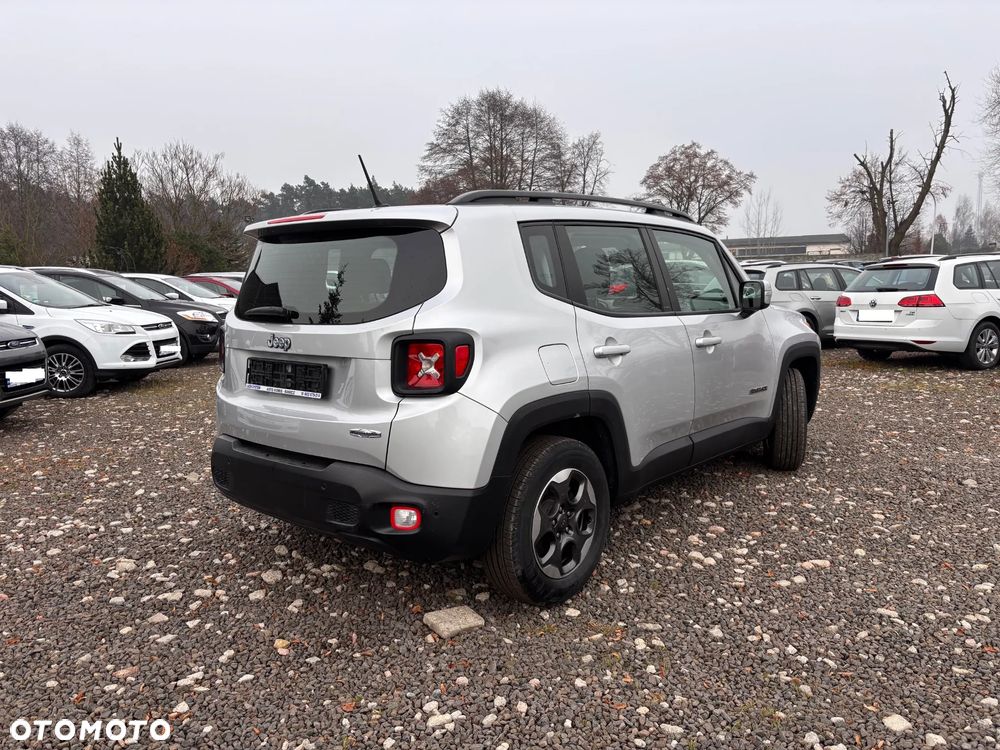 Jeep Renegade 1.4 MultiAir DSG Longitude - 4