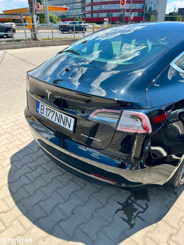 Tesla Model 3 - 6