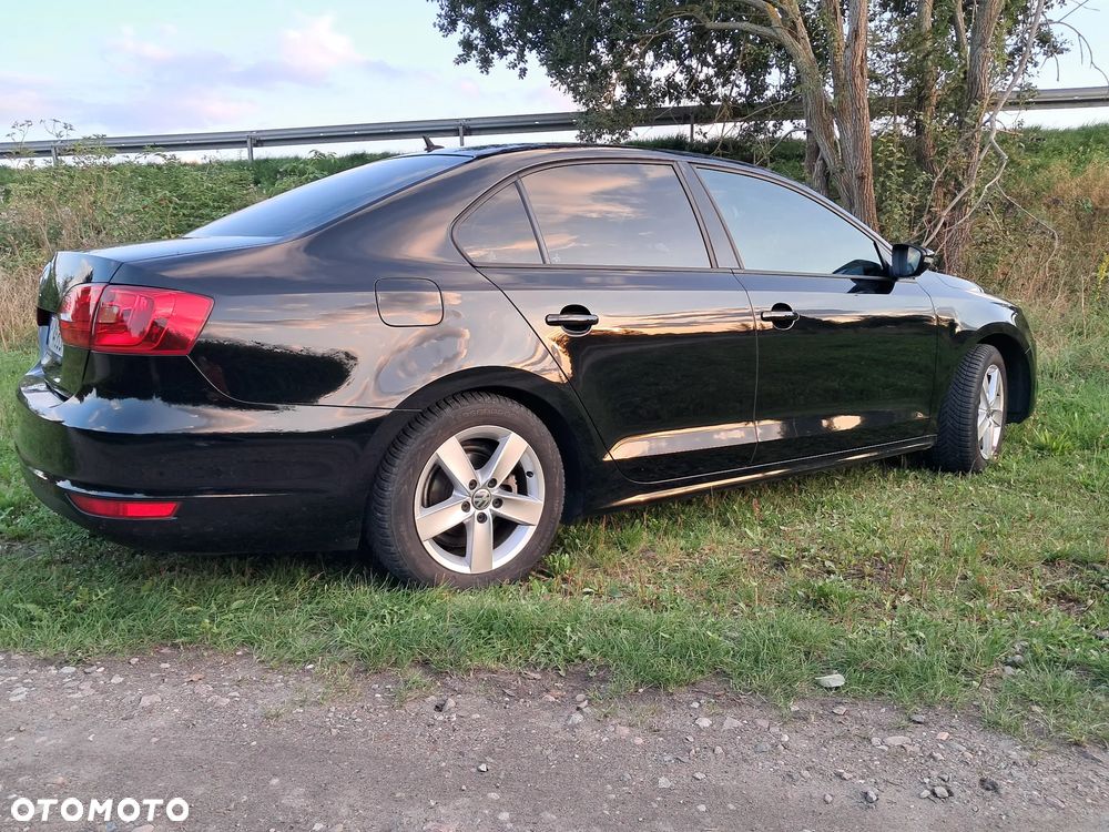 Volkswagen Jetta 1.2 TSI Comfortline - 10