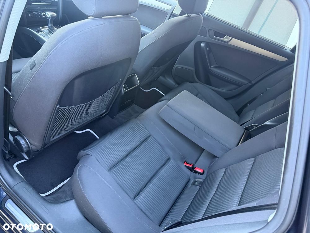 Audi A4 Avant 2.0 TDI DPF clean diesel multitronic Ambiente - 22