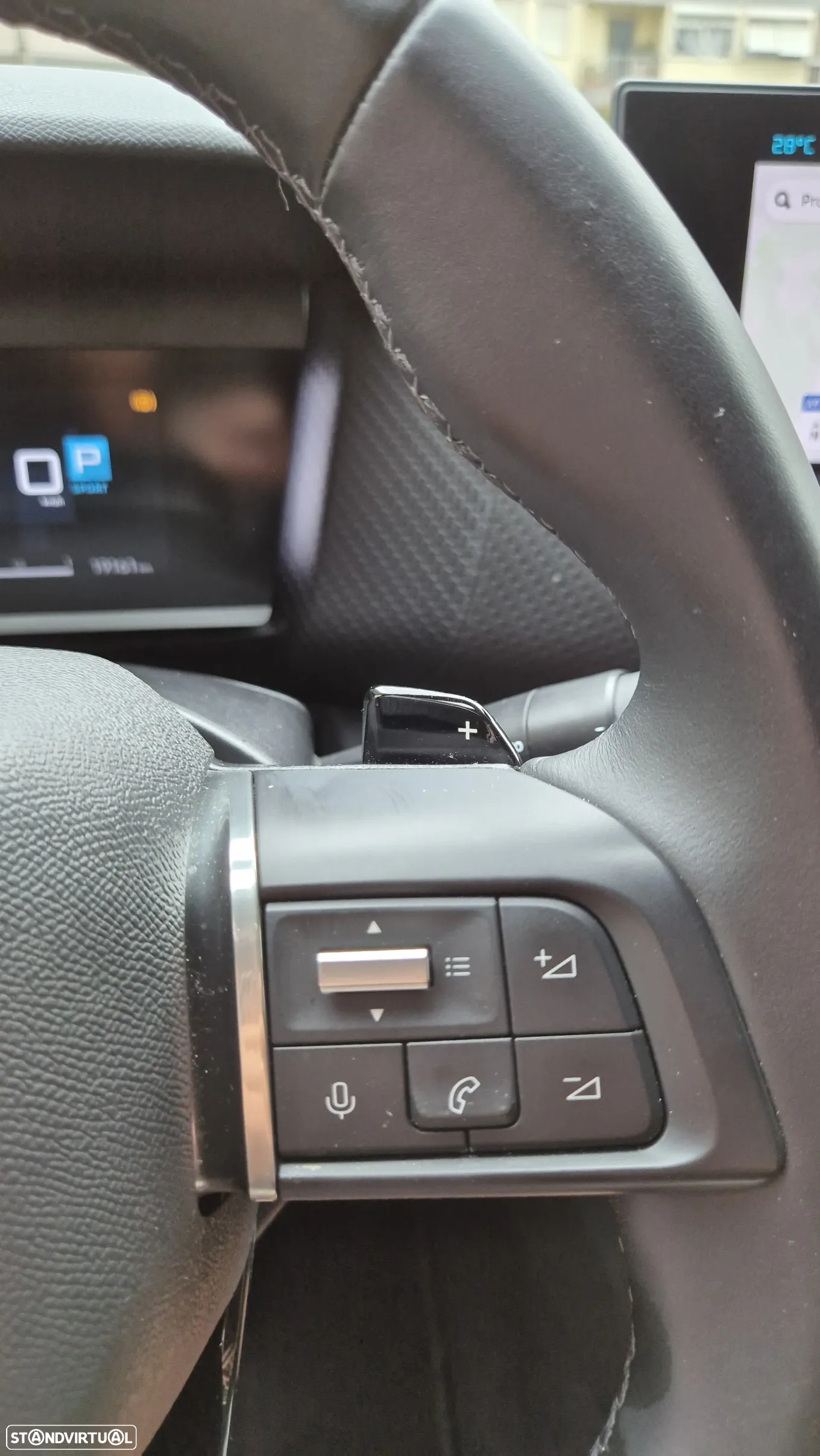 Citroën C4 PureTech 130 Stop&Start EAT8 SHINE - 15
