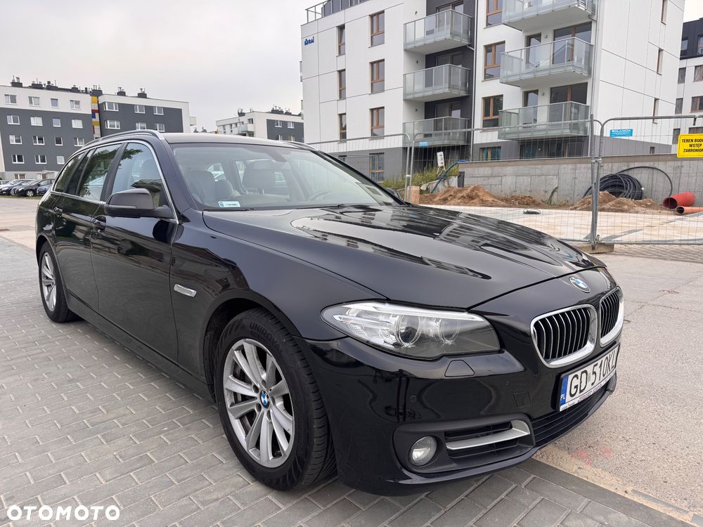 BMW Seria 5 525d xDrive Luxury Line - 9