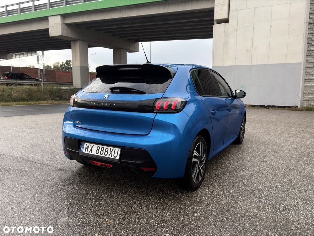Peugeot 208 - 4