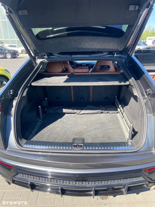 Lamborghini Urus Standard - 28