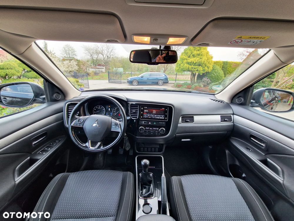 Mitsubishi Outlander 2.0 2WD Invite - 8