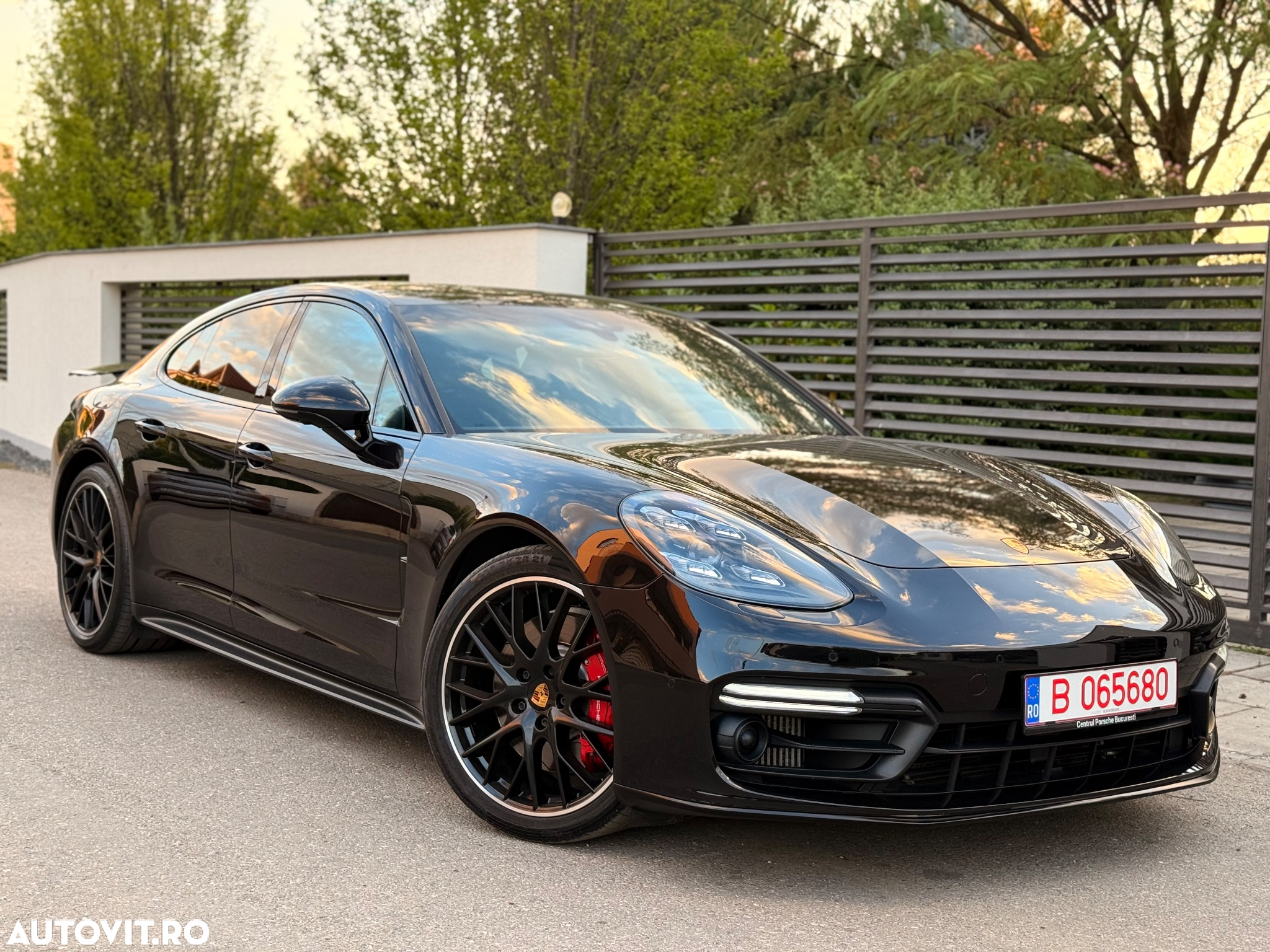 Porsche Panamera GTS - 12