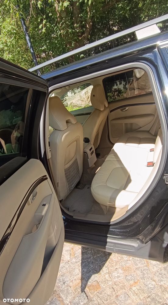 Volvo XC 70 - 8