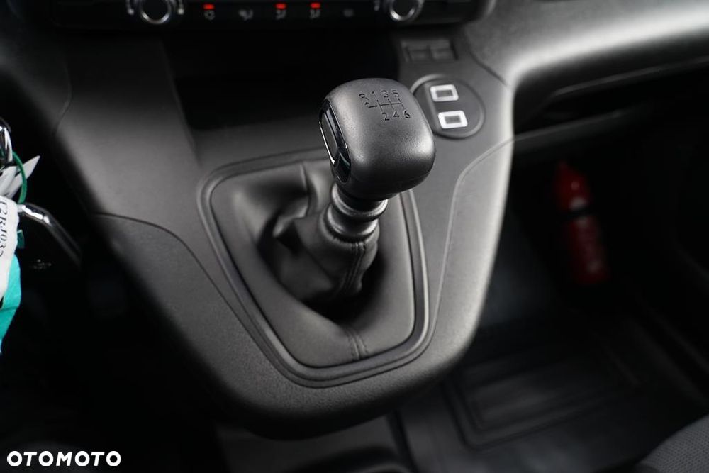 Toyota Proace City 1.5 D-4D Long 2,3t Active - 27