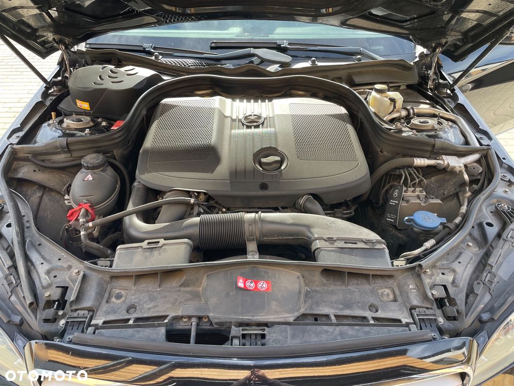 Mercedes-Benz Klasa E 220 CDI BlueEff - 19
