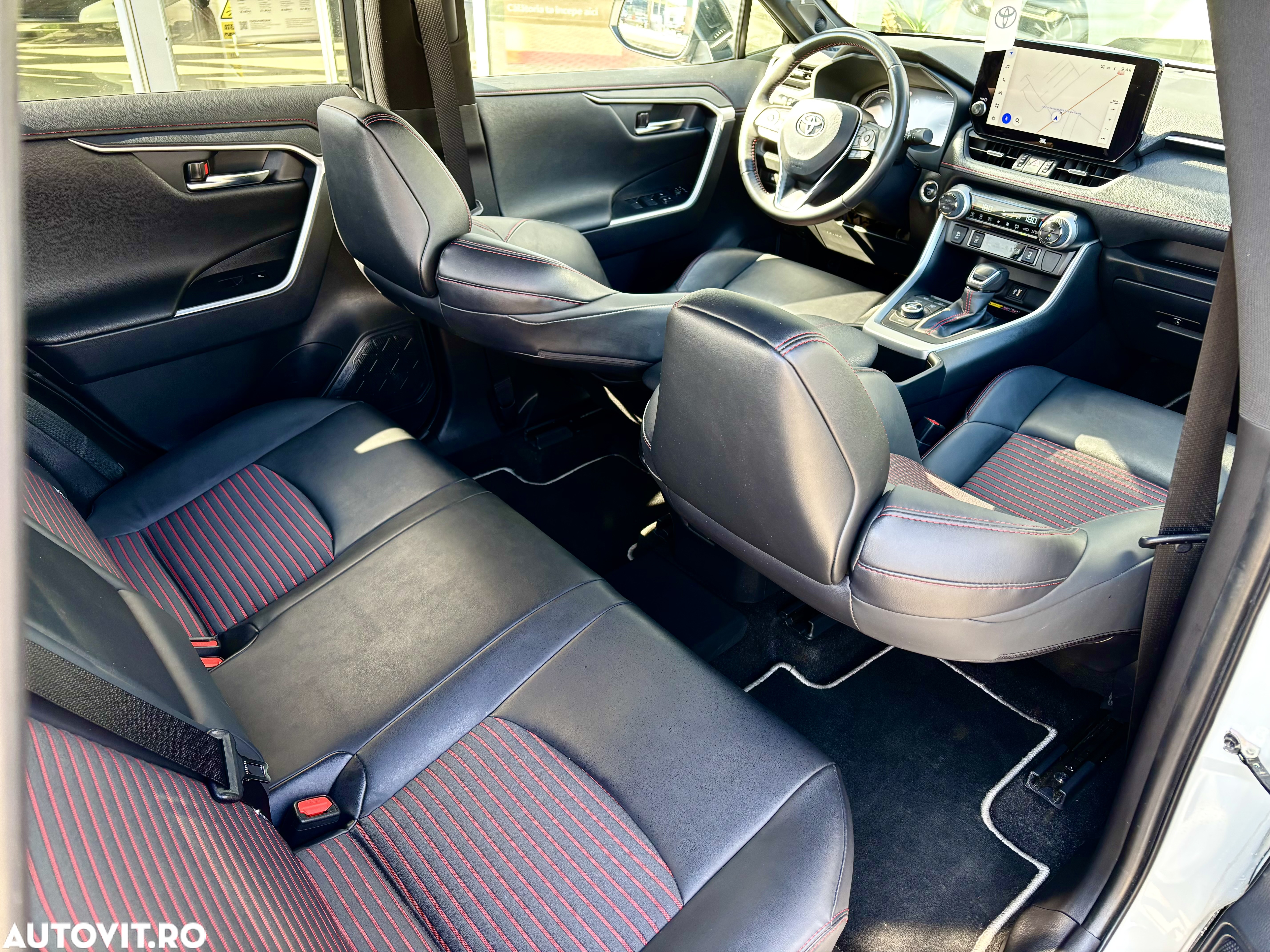 Toyota RAV4 2.5 PHEV VVT-iE 4x4 Style Bi-Tone - 12