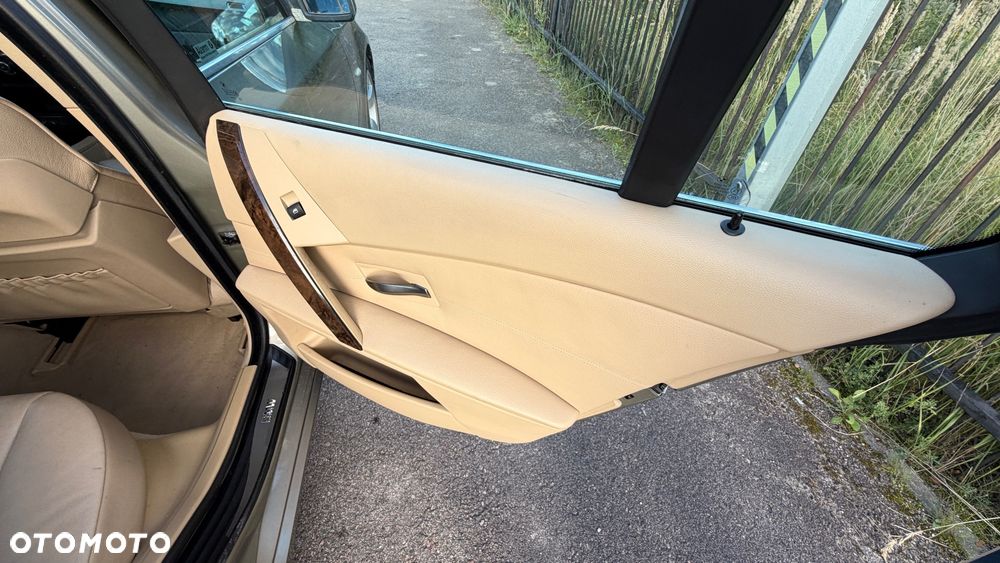 BMW Seria 5 - 21