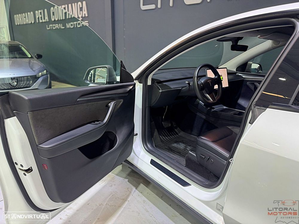 Tesla Model Y Long Range Dual Motor AWD - 15