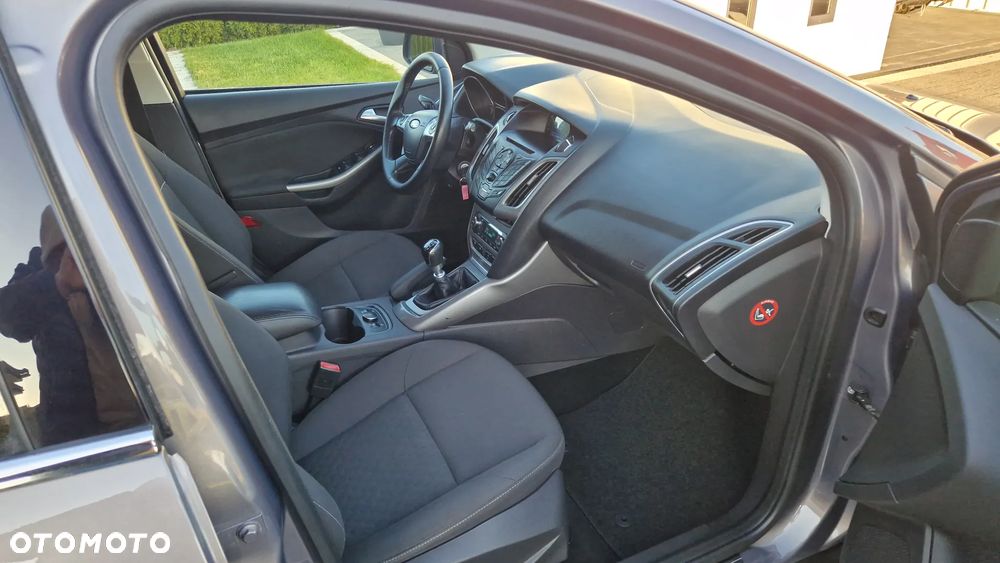 Ford Focus 1.6 TDCi DPF Titanium - 8